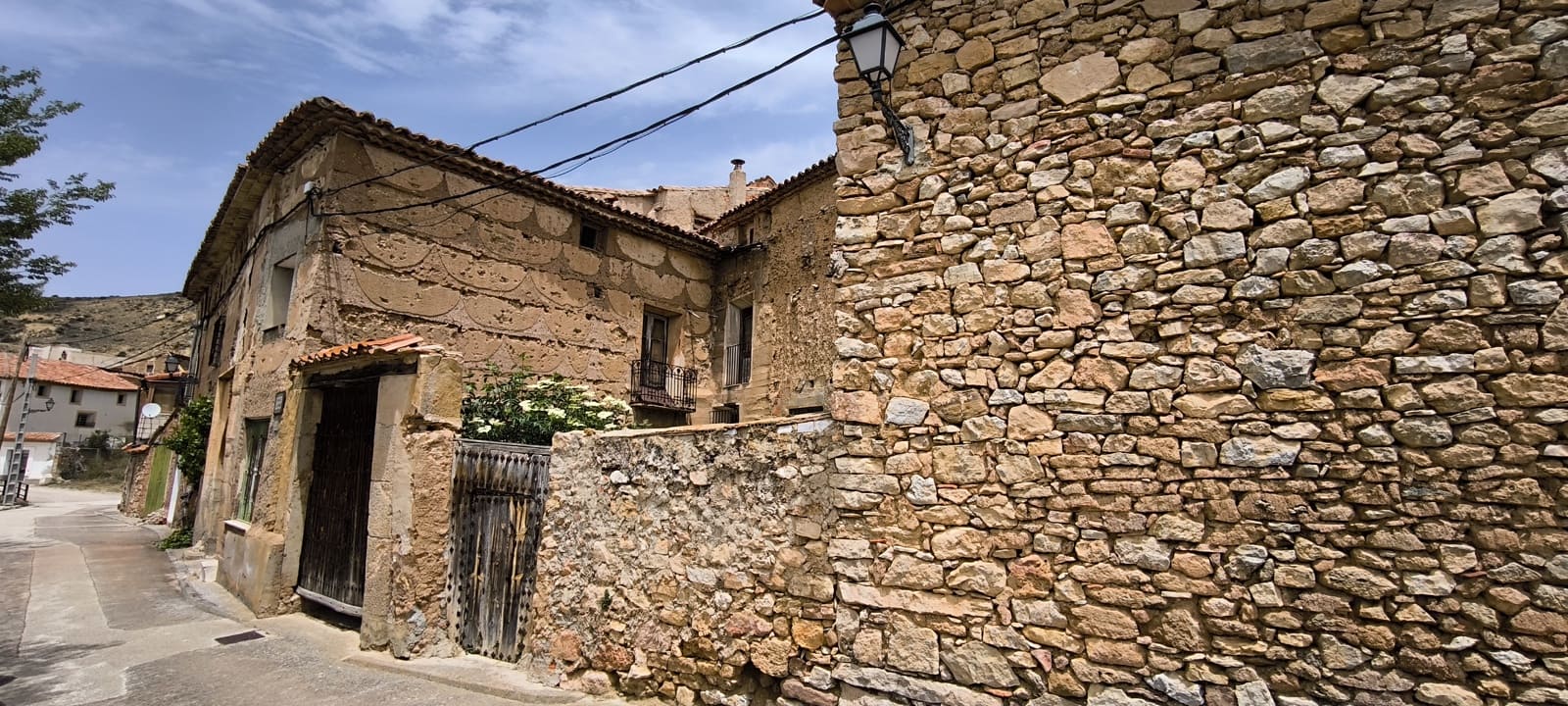 6 soveværelse Byhus til salg i Alpenes - € 65.000 (Ref: 8387565)