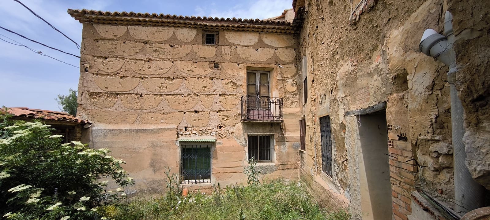 6 soveværelse Byhus til salg i Alpenes - € 65.000 (Ref: 8387565)