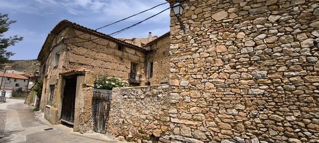 6 soverom Hus til salgs i Alpeñés - € 65 000 (Ref: 8387565)