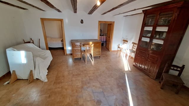 3 bedroom Townhouse for sale in Orihuela del Tremedal - € 59,000 (Ref: 8830378)