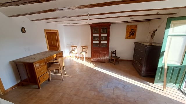 3 bedroom Townhouse for sale in Orihuela del Tremedal - € 59,000 (Ref: 8830378)