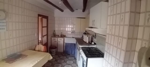 3 bedroom Townhouse for sale in Rillo with garage - € 79,000 (Ref: 8830429)