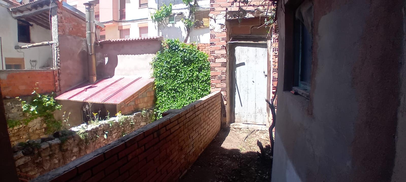 3 soveværelse Byhus til salg i Montalban - € 15.000 (Ref: 9057145)