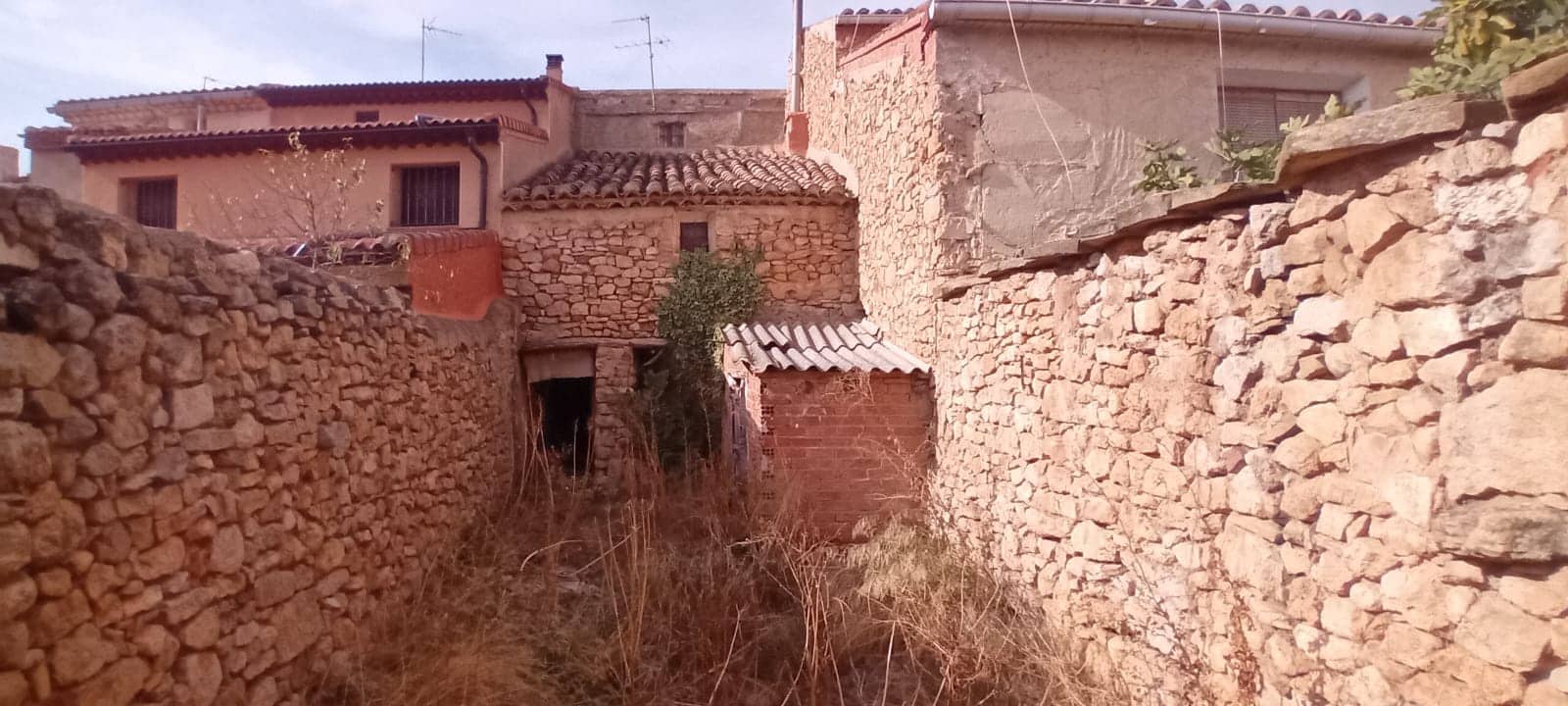 2 bedroom Townhouse for sale in Villarquemado - € 37,000 (Ref: 9400111)