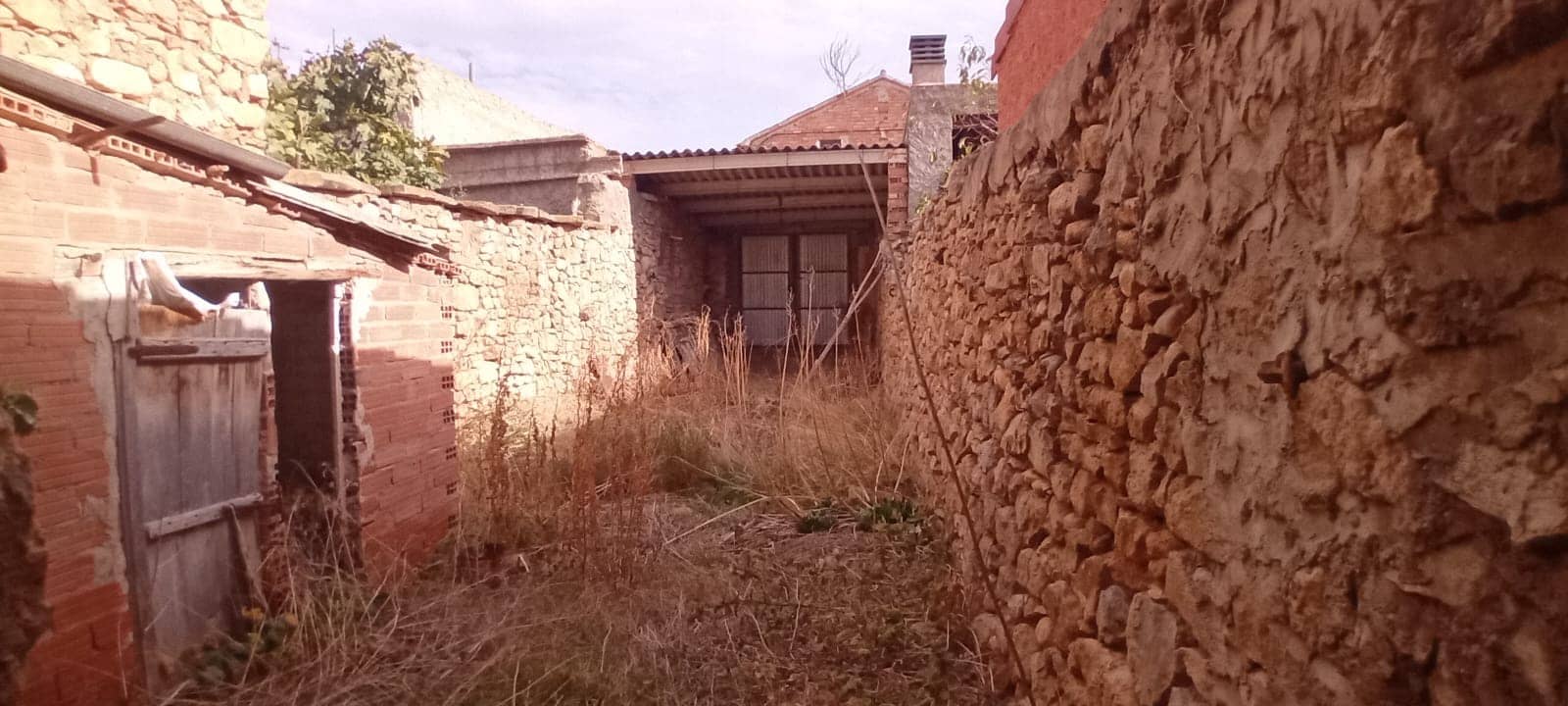 2 bedroom Townhouse for sale in Villarquemado - € 37,000 (Ref: 9400111)