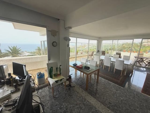 3 soverom Villa til salgs i Puerto de la Cruz med garasje - € 1 500 000 (Ref: 10009880)