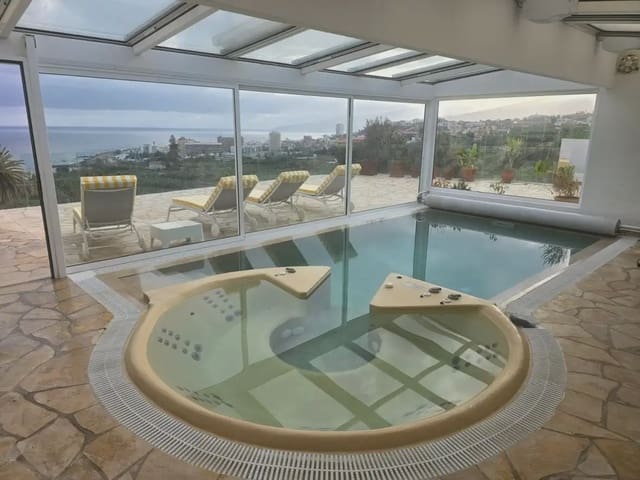 3 soverom Villa til salgs i Puerto de la Cruz med garasje - € 1 500 000 (Ref: 10009880)