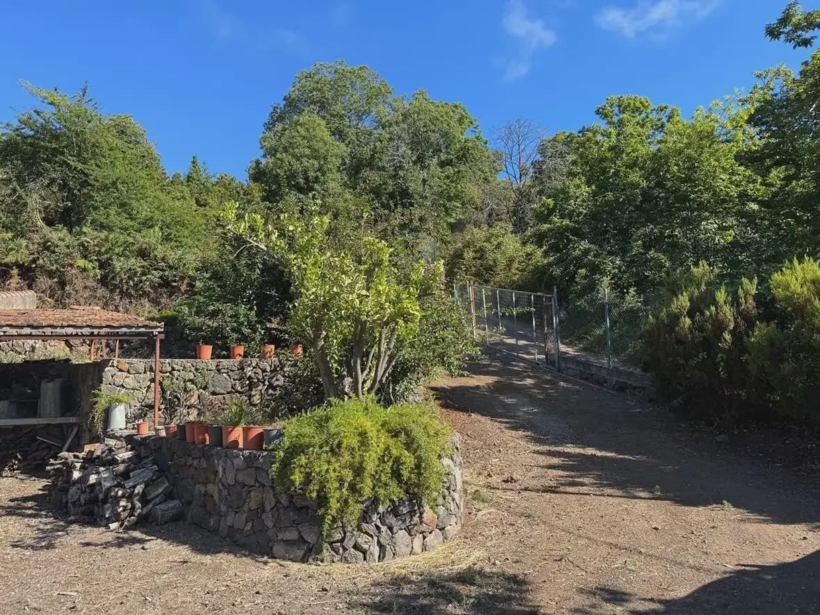 4 bedroom Finca/Country House for sale in La Matanza de Acentejo - € 290,000 (Ref: 10021875)