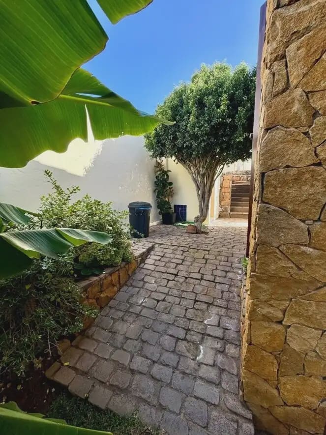 3 bedroom Villa for sale in El Sauzal with garage - € 620,000 (Ref: 10021876)