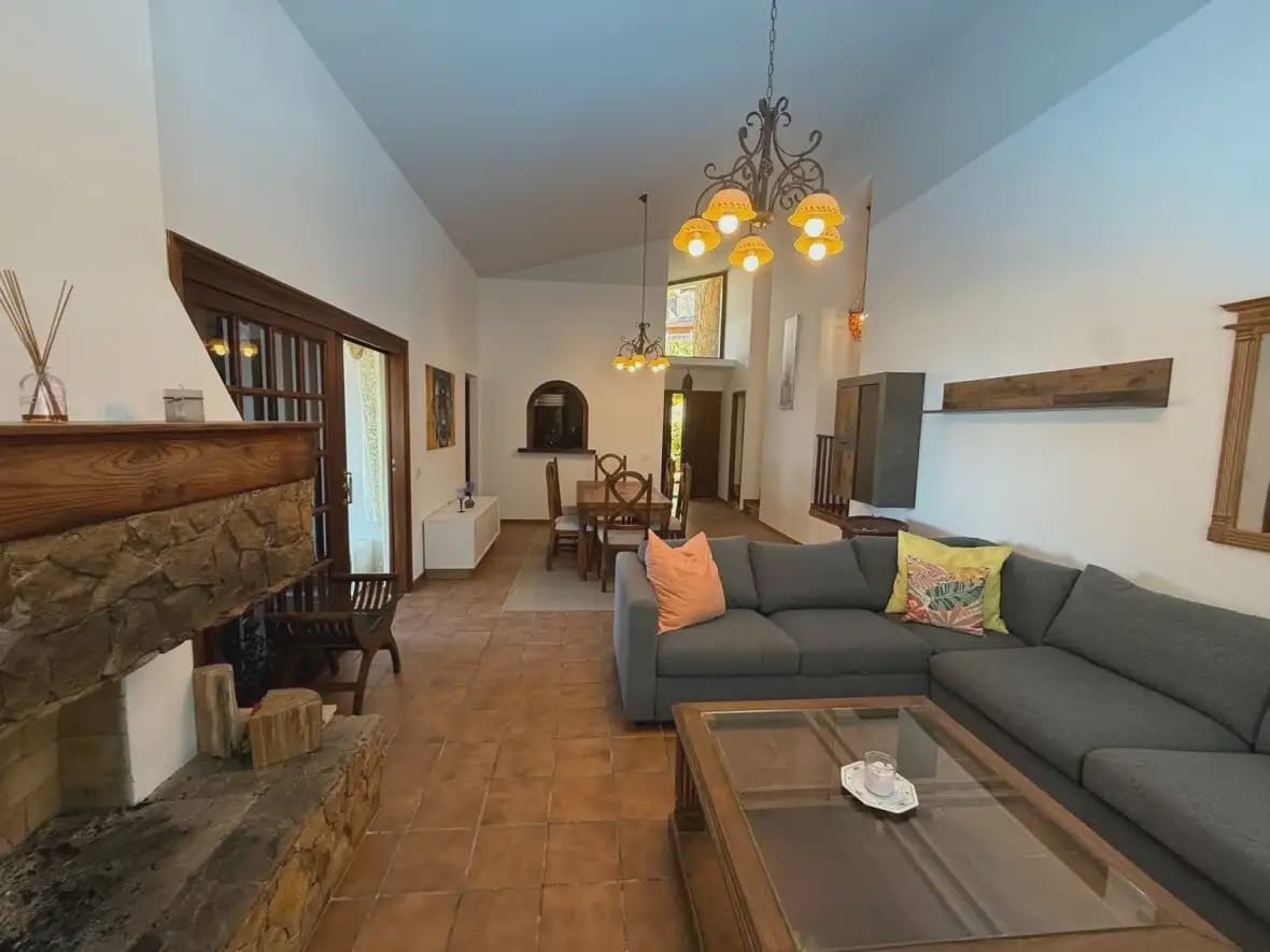 3 bedroom Villa for sale in El Sauzal with garage - € 620,000 (Ref: 10021876)