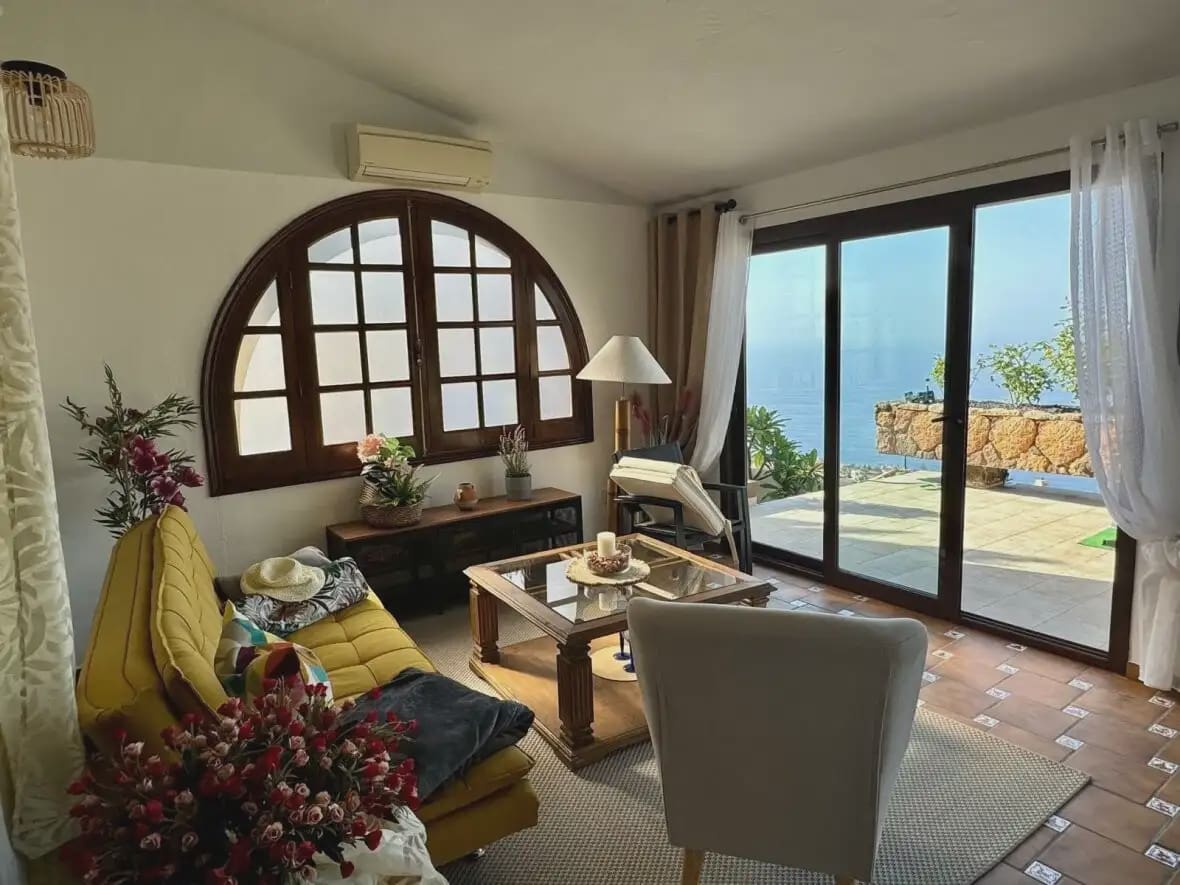 3 bedroom Villa for sale in El Sauzal with garage - € 620,000 (Ref: 10021876)