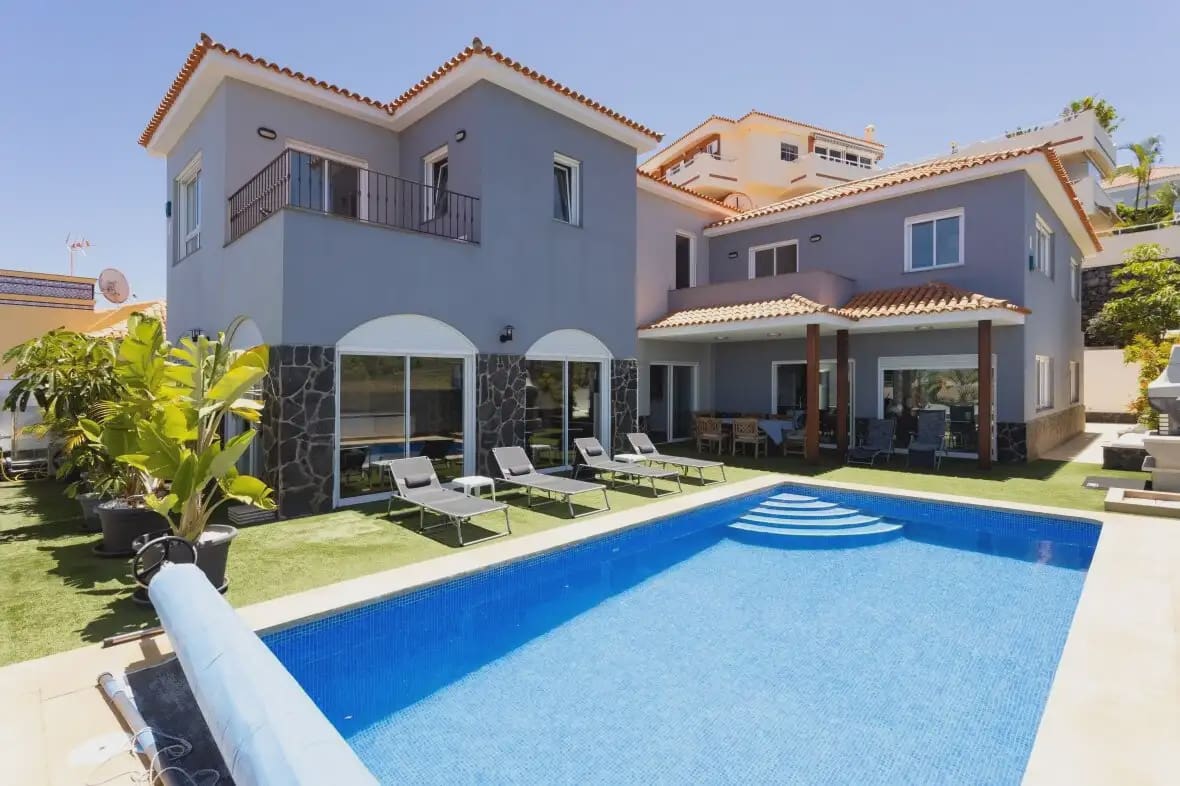7 chambre Finca/Maison de Campagne à vendre à Puerto de la Cruz avec garage - 1 800 000 € (Ref: 10021884)