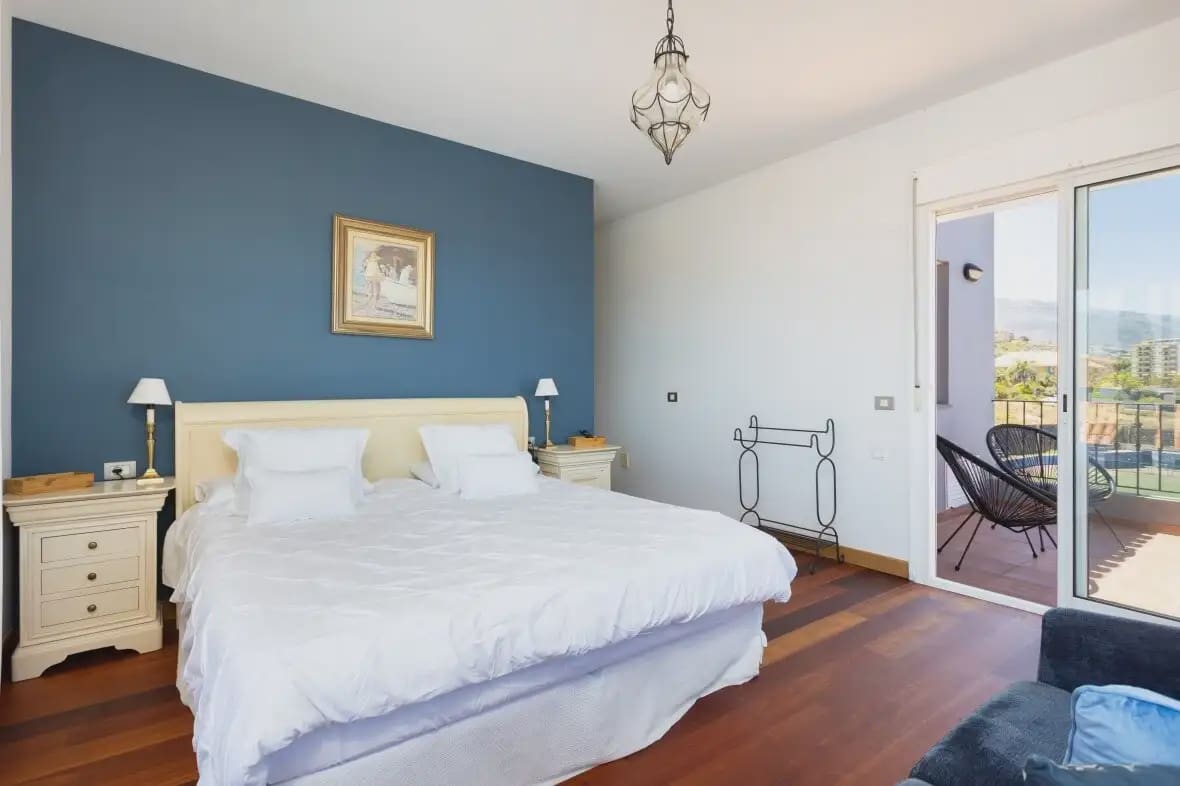 7 chambre Finca/Maison de Campagne à vendre à Puerto de la Cruz avec garage - 1 800 000 € (Ref: 10021884)