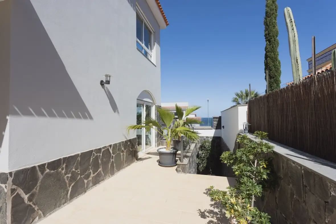 7 chambre Finca/Maison de Campagne à vendre à Puerto de la Cruz avec garage - 1 800 000 € (Ref: 10021884)