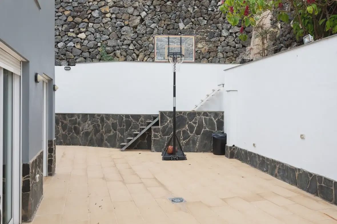7 chambre Finca/Maison de Campagne à vendre à Puerto de la Cruz avec garage - 1 800 000 € (Ref: 10021884)