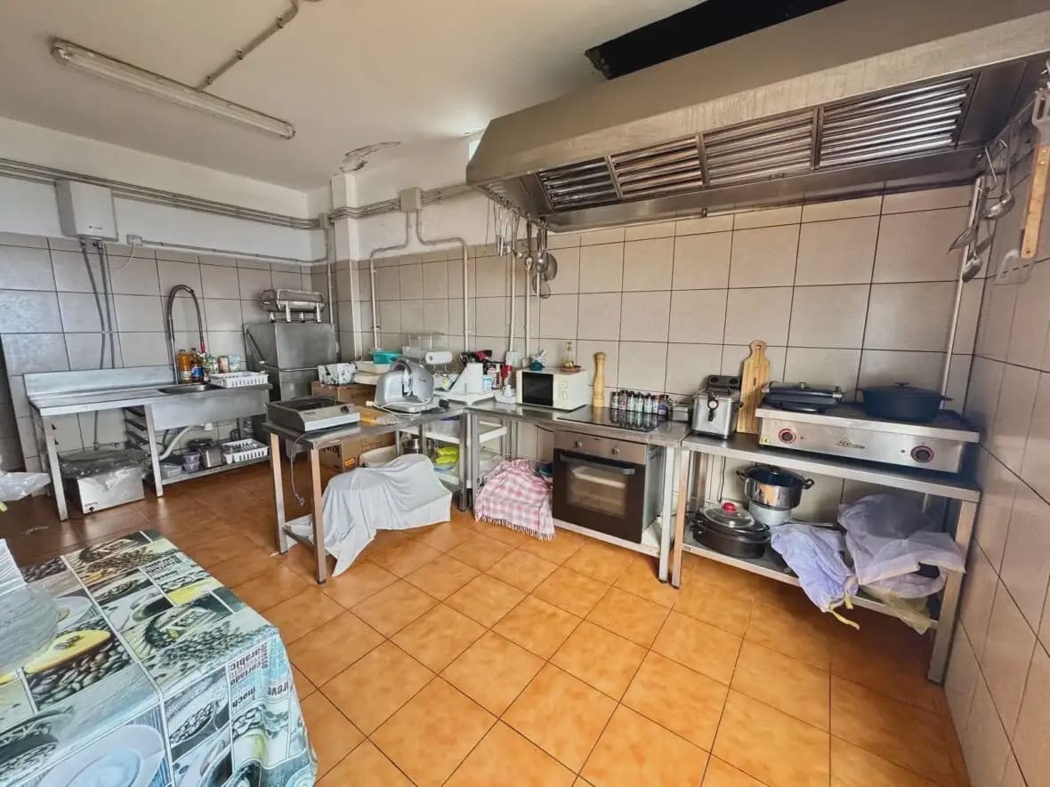 9 bedroom Business for sale in Icod de los Vinos - € 900,000 (Ref: 10021885)