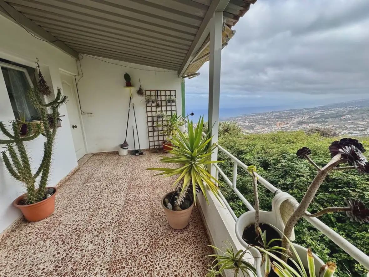 9 bedroom Business for sale in Icod de los Vinos - € 900,000 (Ref: 10021885)