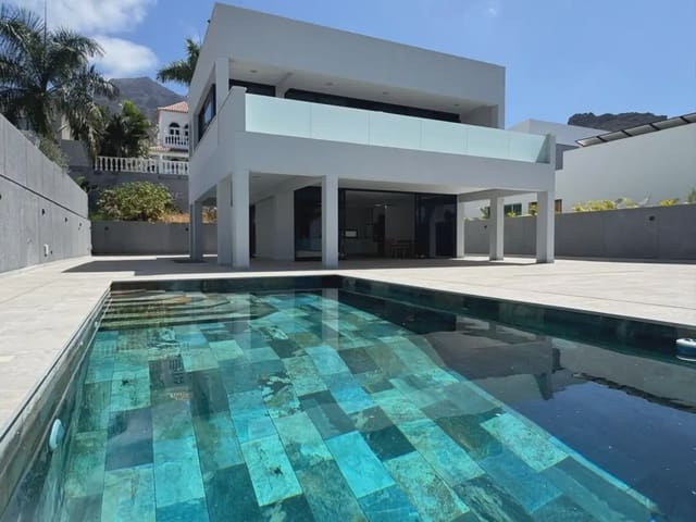 Chalet de 4 habitaciones en Casco Urbano, Adeje en venta con garaje - 1.850.000 € (Ref: 10021887)