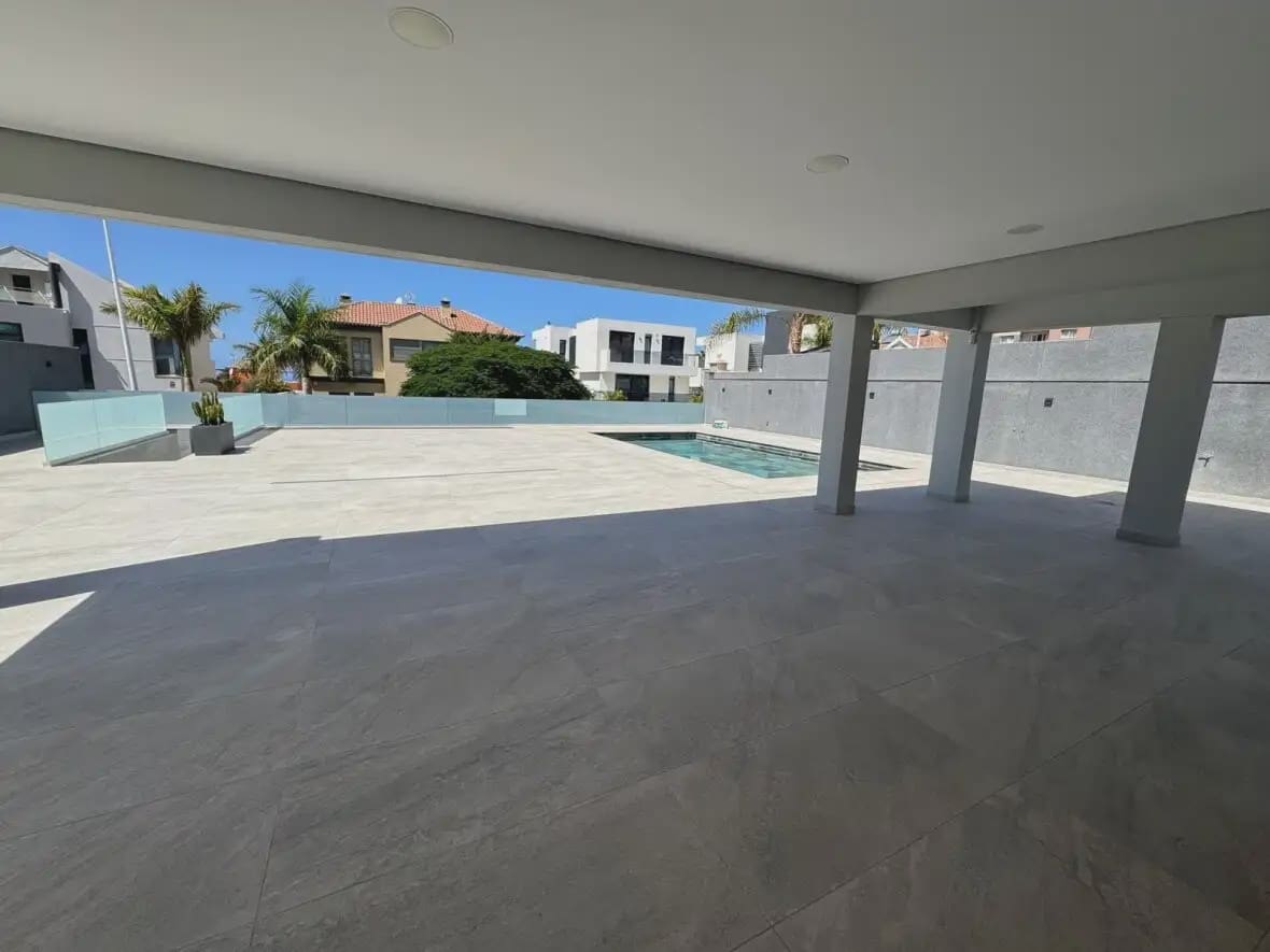 Chalet de 4 habitaciones en Adeje en venta con garaje - 1.850.000 € (Ref: 10021887)