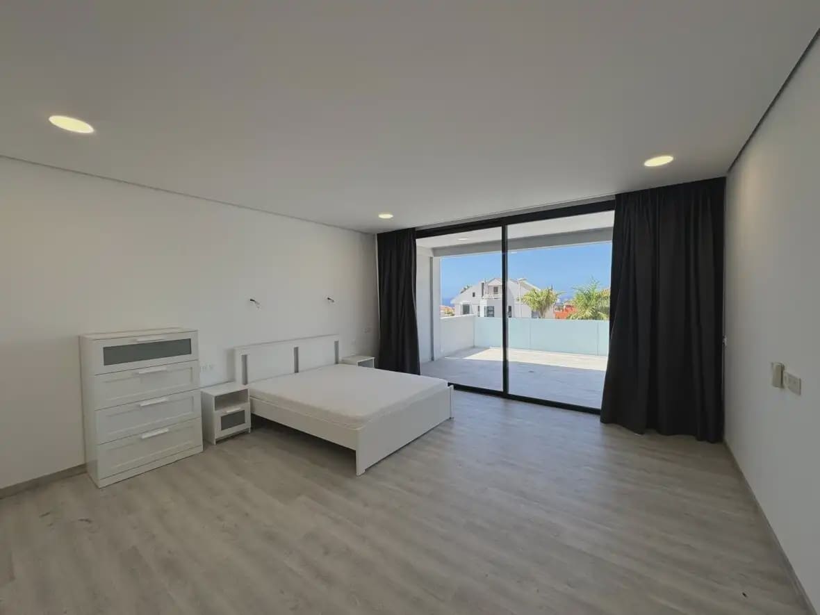 Chalet de 4 habitaciones en Adeje en venta con garaje - 1.850.000 € (Ref: 10021887)