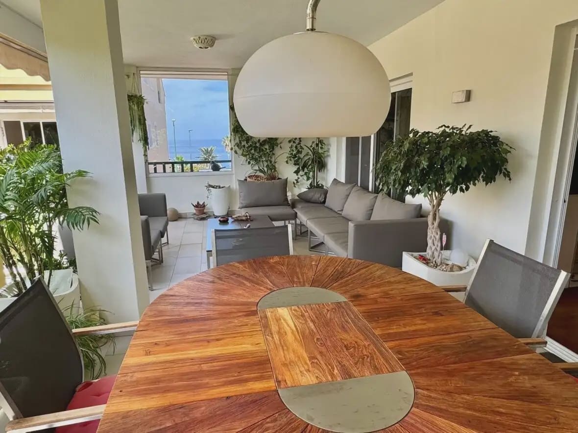 Adosado de 4 habitaciones en Puerto de la Cruz en venta con garaje - 1.100.000 € (Ref: 10021889)
