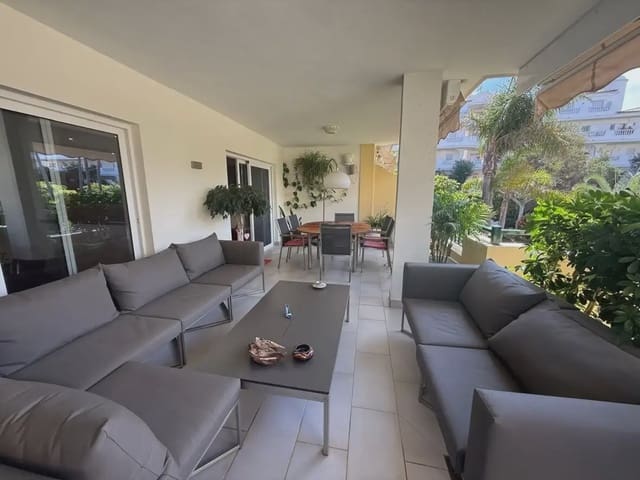 Adosado de 4 habitaciones en Puerto de la Cruz en venta con garaje - 1.100.000 € (Ref: 10021889)