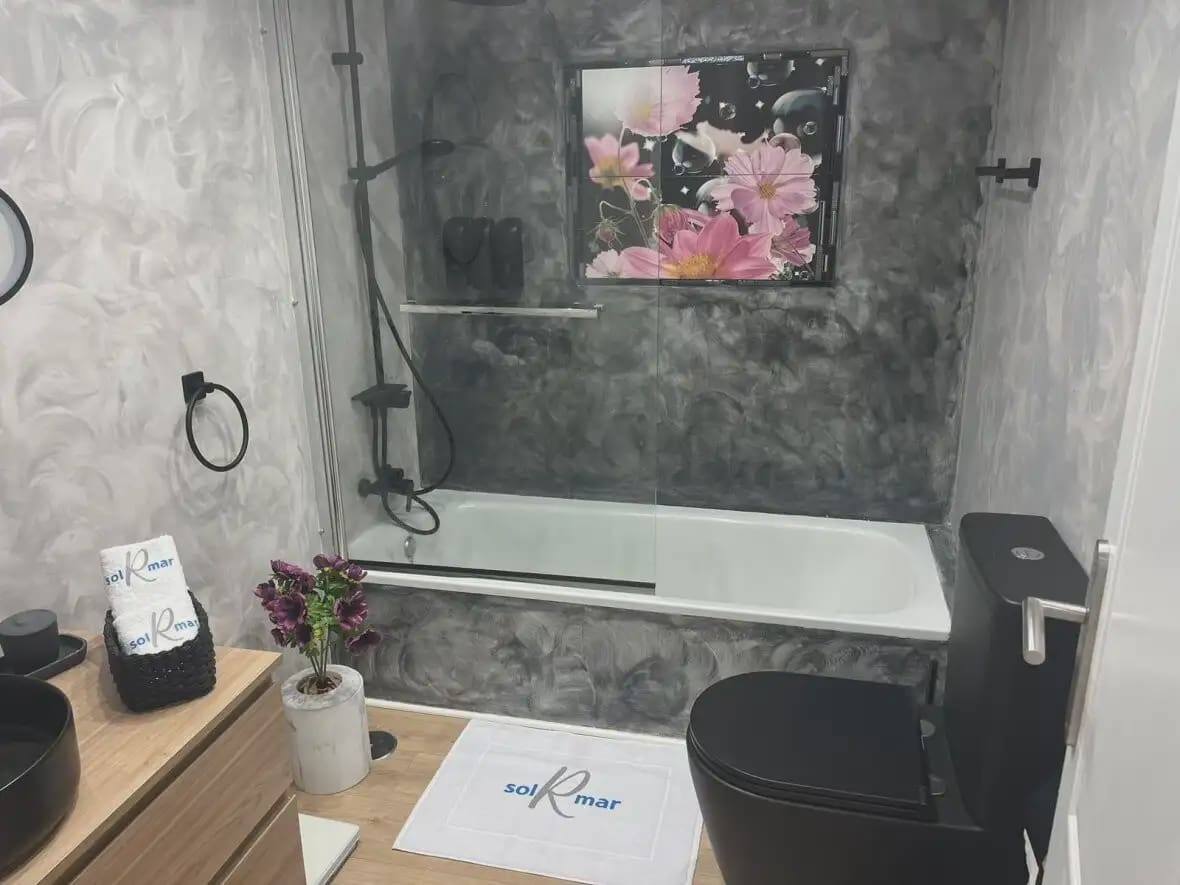Adosado de 4 habitaciones en Puerto de la Cruz en venta con garaje - 1.100.000 € (Ref: 10021889)