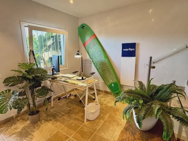 Adosado de 4 habitaciones en Puerto de la Cruz en venta con garaje - 1.100.000 € (Ref: 10021889)