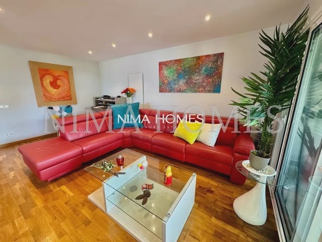 Adosado de 4 habitaciones en Puerto de la Cruz en venta con piscina garaje - 890.000 € (Ref: 10021889)