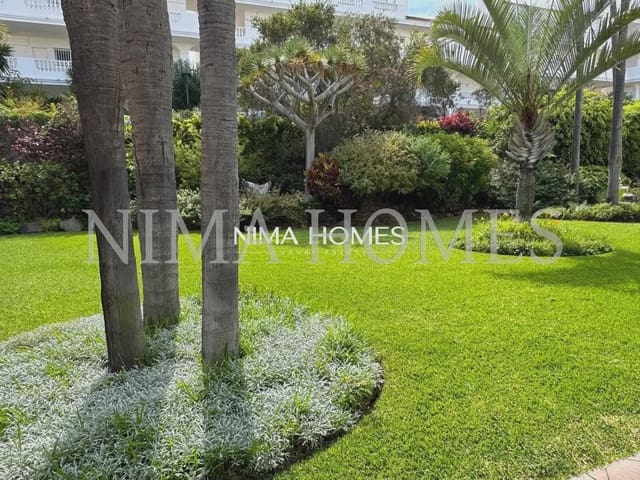 Adosado de 4 habitaciones en Puerto de la Cruz en venta con piscina garaje - 890.000 € (Ref: 10021889)