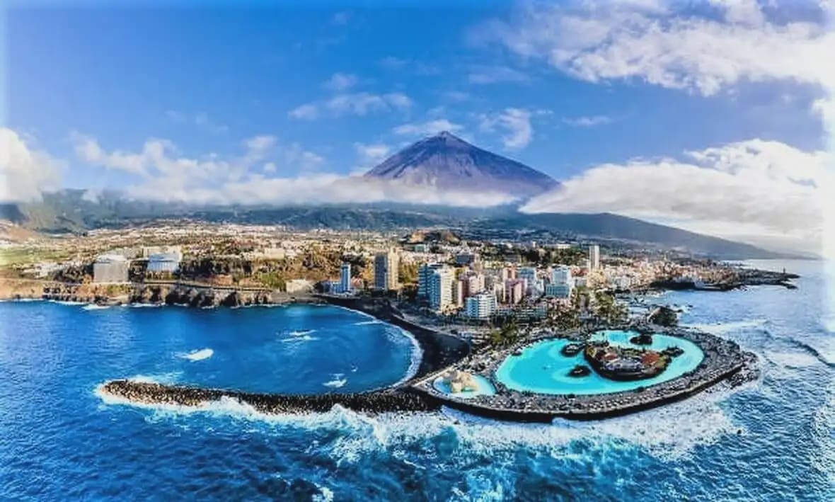 Estudio de 4 habitaciones en Puerto de la Cruz en venta - 1.100.000 € (Ref: 10021967)