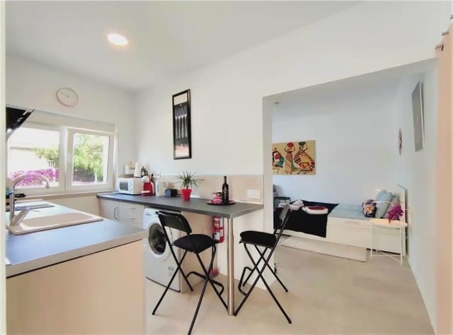 Estudio de 4 habitaciones en Puerto de la Cruz en venta - 1.100.000 € (Ref: 10021967)