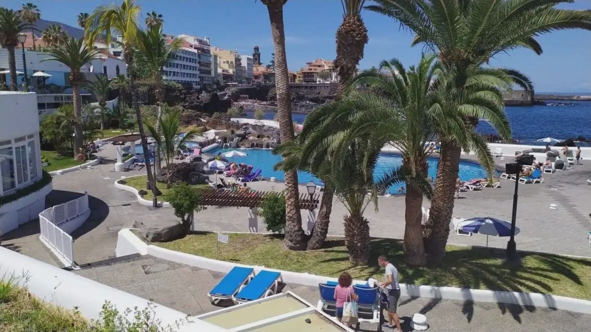 Estudio de 4 habitaciones en Puerto de la Cruz en venta - 1.100.000 € (Ref: 10021967)