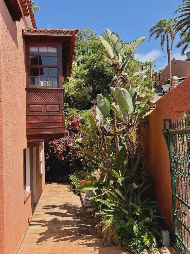 6 soveværelse Villa til salg i Tacoronte med garage - € 2.700.000 (Ref: 10021969)