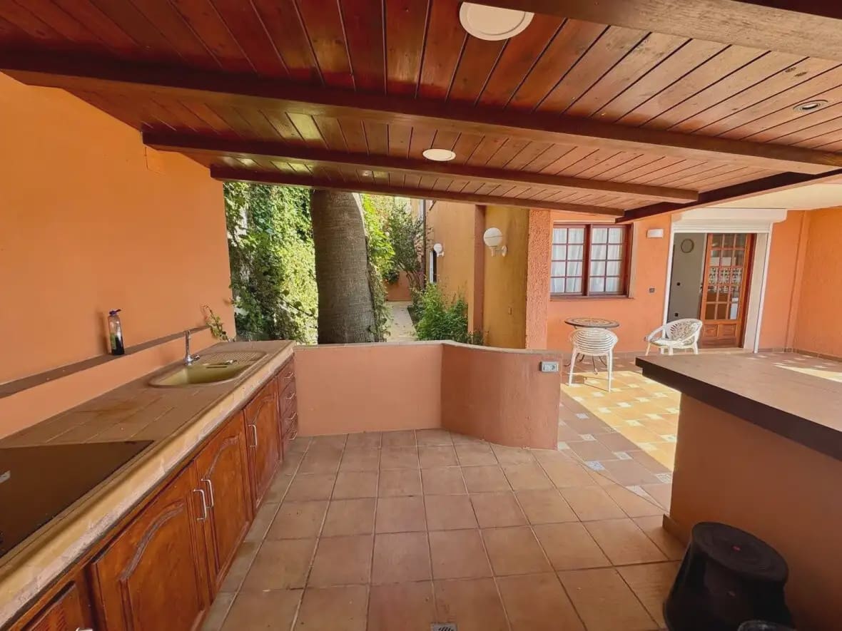 6 soveværelse Villa til salg i Tacoronte med garage - € 2.700.000 (Ref: 10021969)
