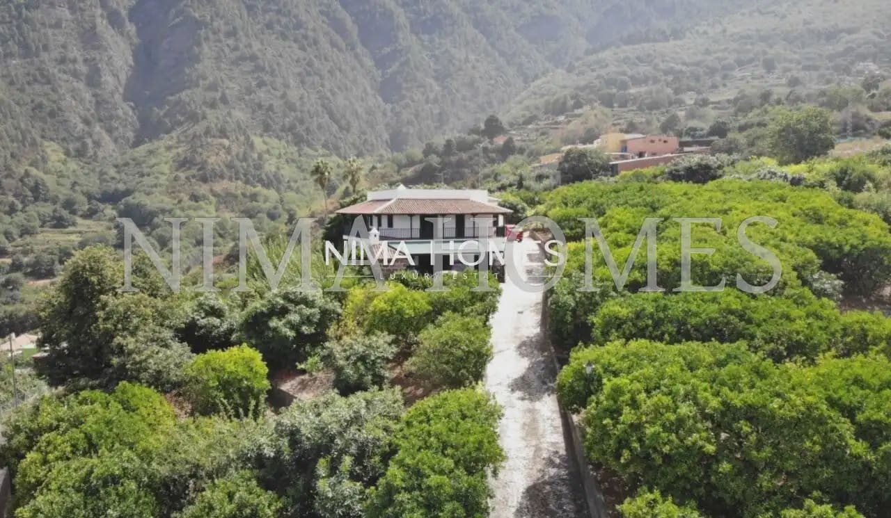 Finca/Casa Rural de 5 habitaciones en La Orotava en venta con piscina garaje - 870.000 € (Ref: 10021972)