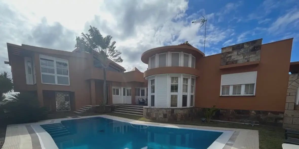 5 soveværelse Villa til salg i Tacoronte med garage - € 2.500.000 (Ref: 10021973)