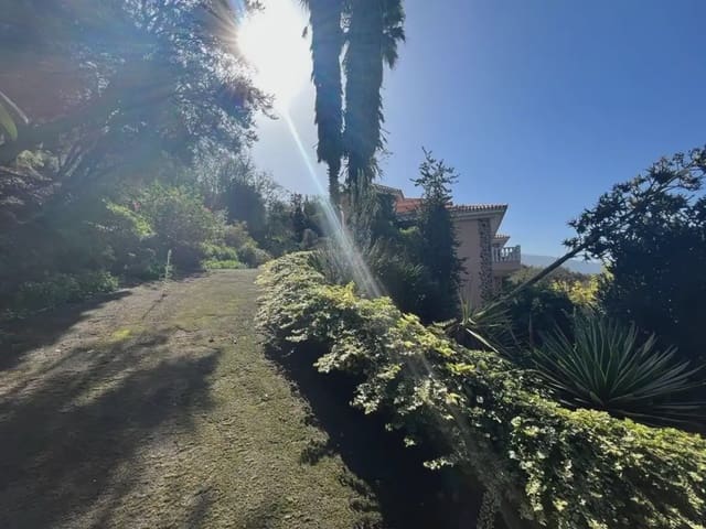 10 soveværelse Finca/Landehus til salg i La Orotava med garage - € 1.800.000 (Ref: 10029837)
