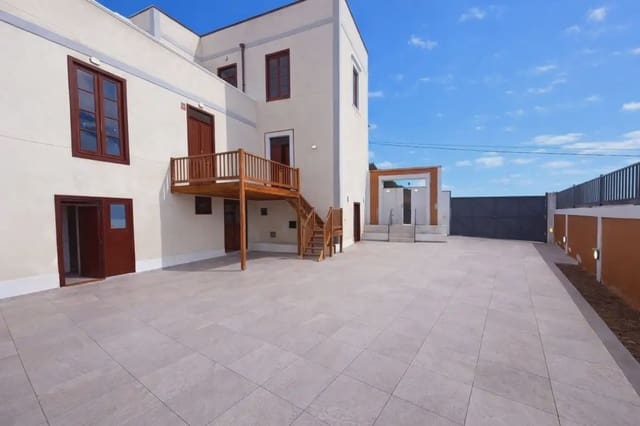 8 soveværelse Villa til salg i San Miguel de Abona - € 950.000 (Ref: 10071880)