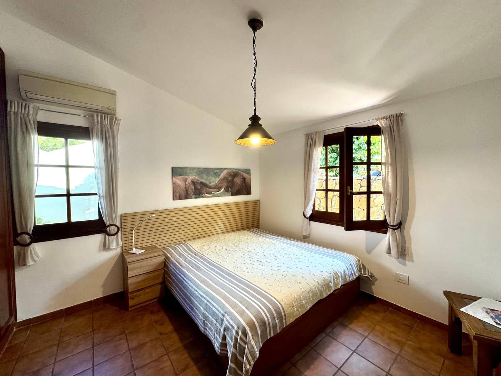 4 quarto Moradia para venda em El Sauzal com piscina garagem - 790 000 € (Ref: 8780235)