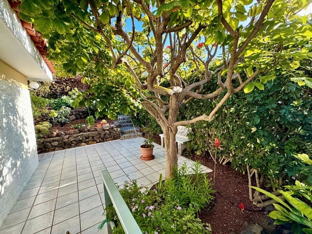 2 soverom Villa til salgs i La Matanza de Acentejo med svømmebasseng garasje - € 595 000 (Ref: 8875183)