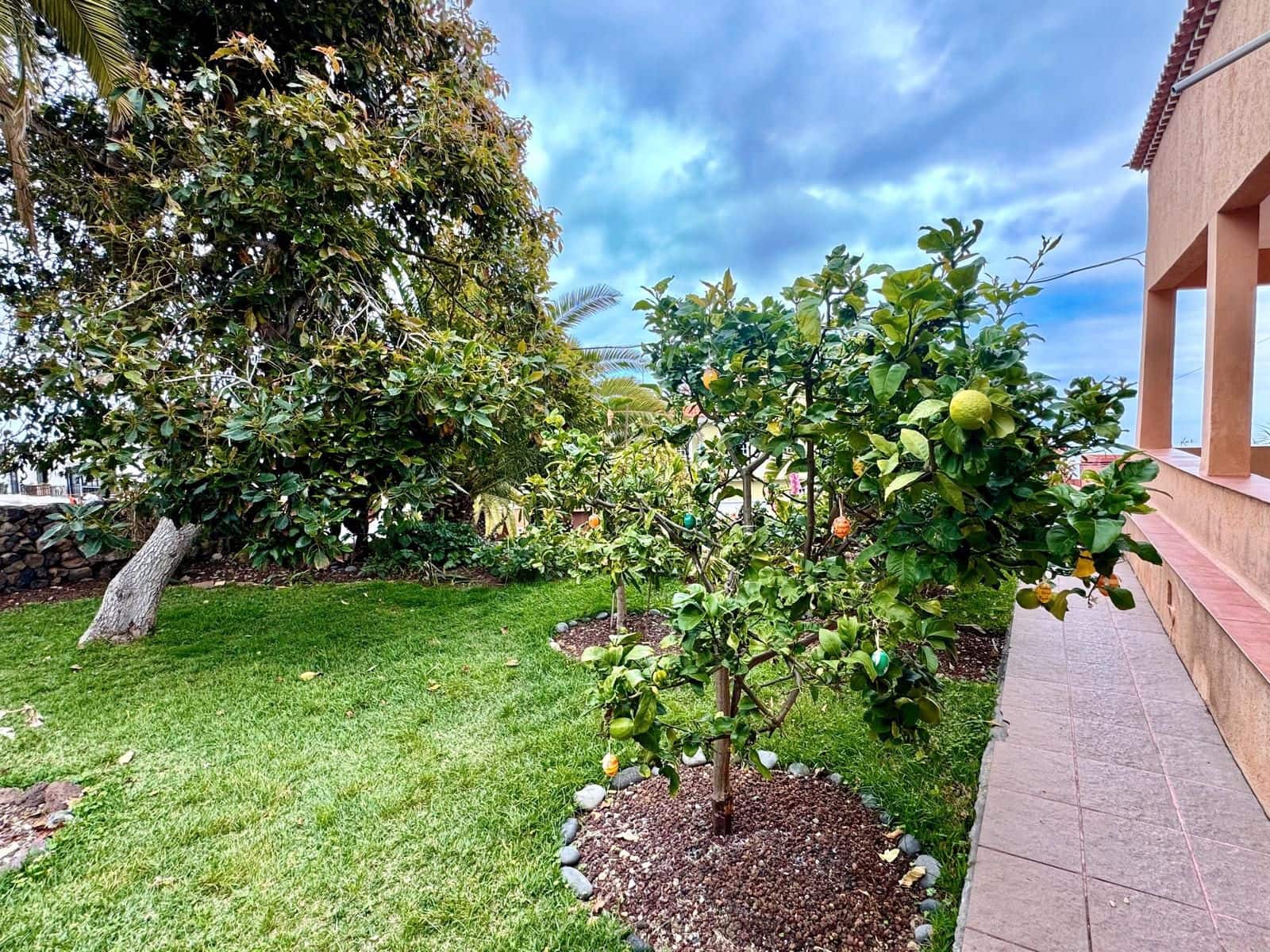 4 soveværelse Semi-Rækkehus til salg i Icod de los Vinos - € 395.000 (Ref: 8940340)