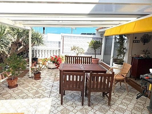 2 sypialnia Bungalow na sprzedaż w Los Realejos z garażem - 385 000 € (Ref: 8940353)