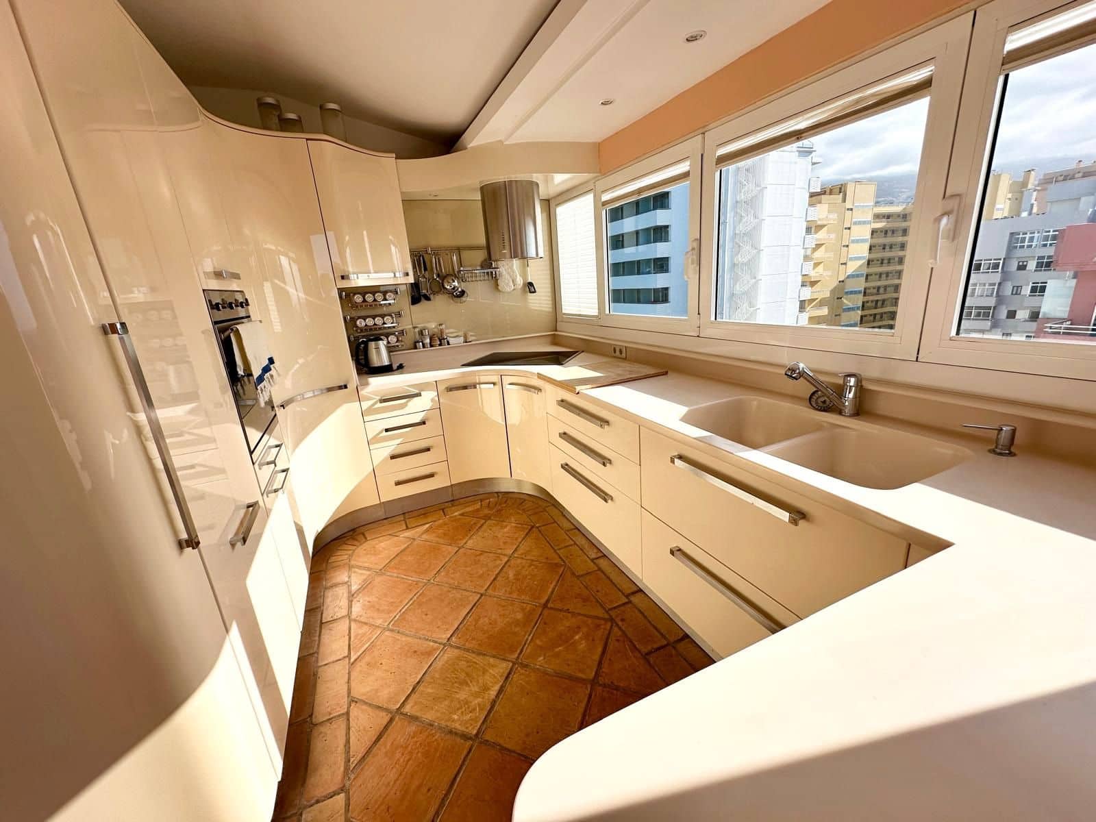 1 soveværelse Penthouse til salg i Puerto de la Cruz med garage - € 900.000 (Ref: 8974050)