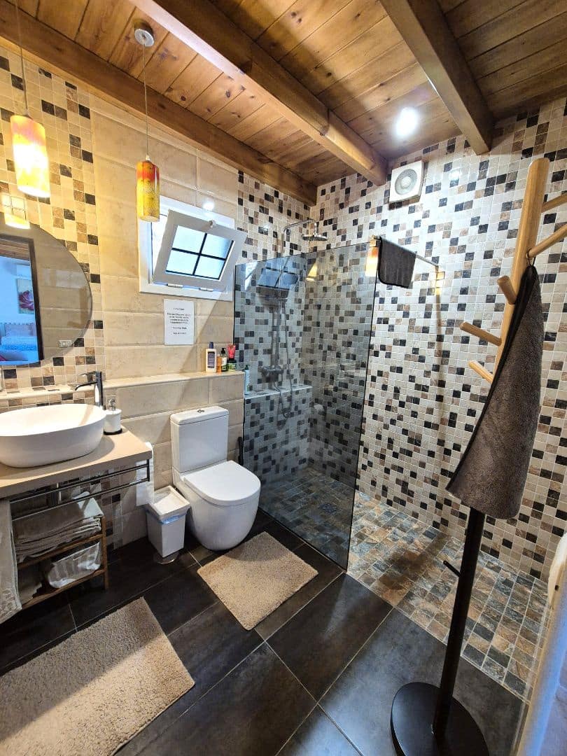 6 soveværelse Finca/Landehus til salg i Icod de los Vinos med garage - € 799.000 (Ref: 9030922)