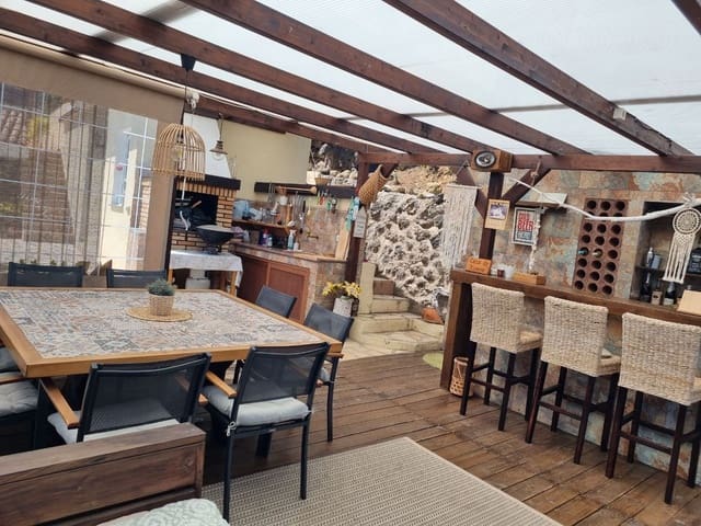 6 slaapkamer Finca/Landhuis te koop in Icod de los Vinos met garage - € 799.000 (Ref: 9030922)