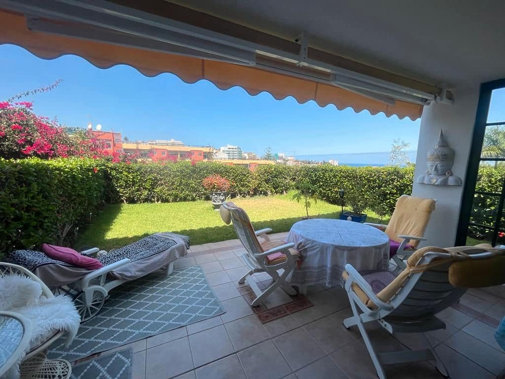 2 soveværelse Semi-Rækkehus til salg i Puerto de la Cruz med garage - € 550.000 (Ref: 9075935)