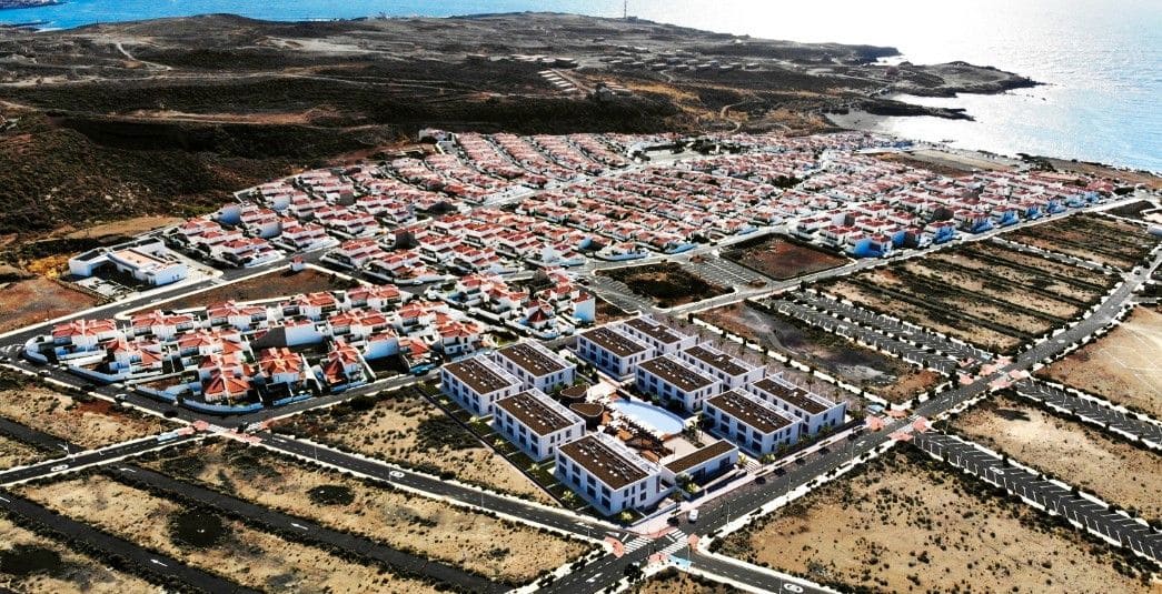 2 bedroom Apartment for sale in Arico with pool garage - € 349,000 (Ref: 9130514)