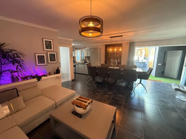 5 slaapkamer Villa te koop in Tacoronte met garage - € 399.000 (Ref: 9143674)