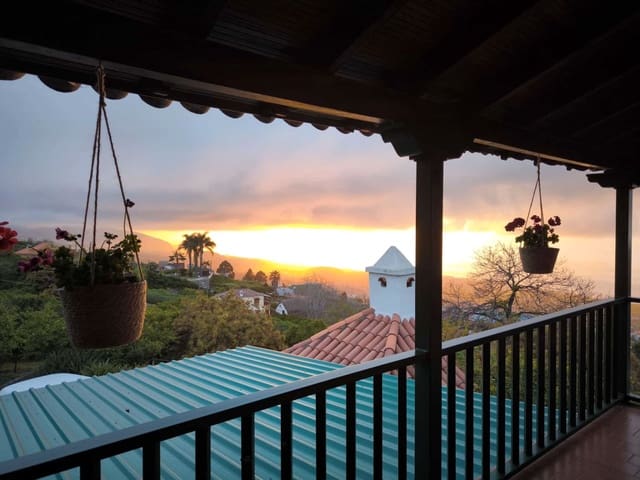 9 soveværelse Finca/Landehus til salg i La Orotava med garage - € 1.670.000 (Ref: 9209294)